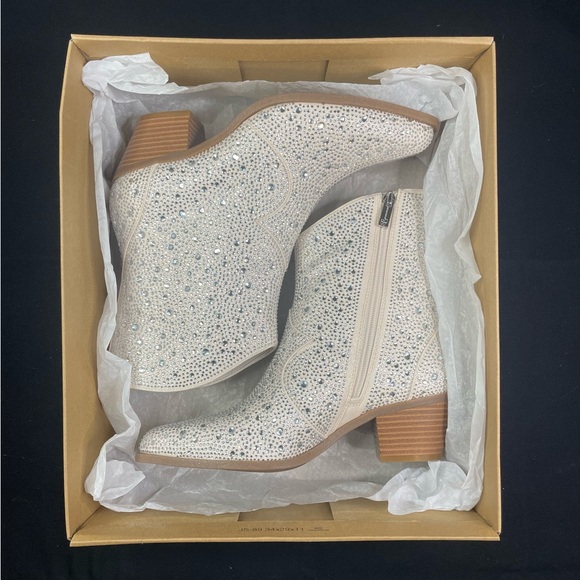 Jessica Simpson Ostelle Rhinestone Western Bootie - Picture 14 of 15